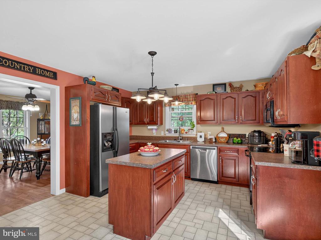 14 FIREFLY DRIVE