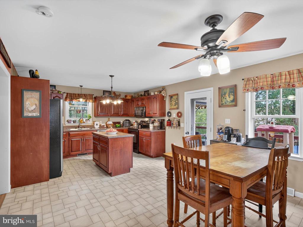 14 FIREFLY DRIVE