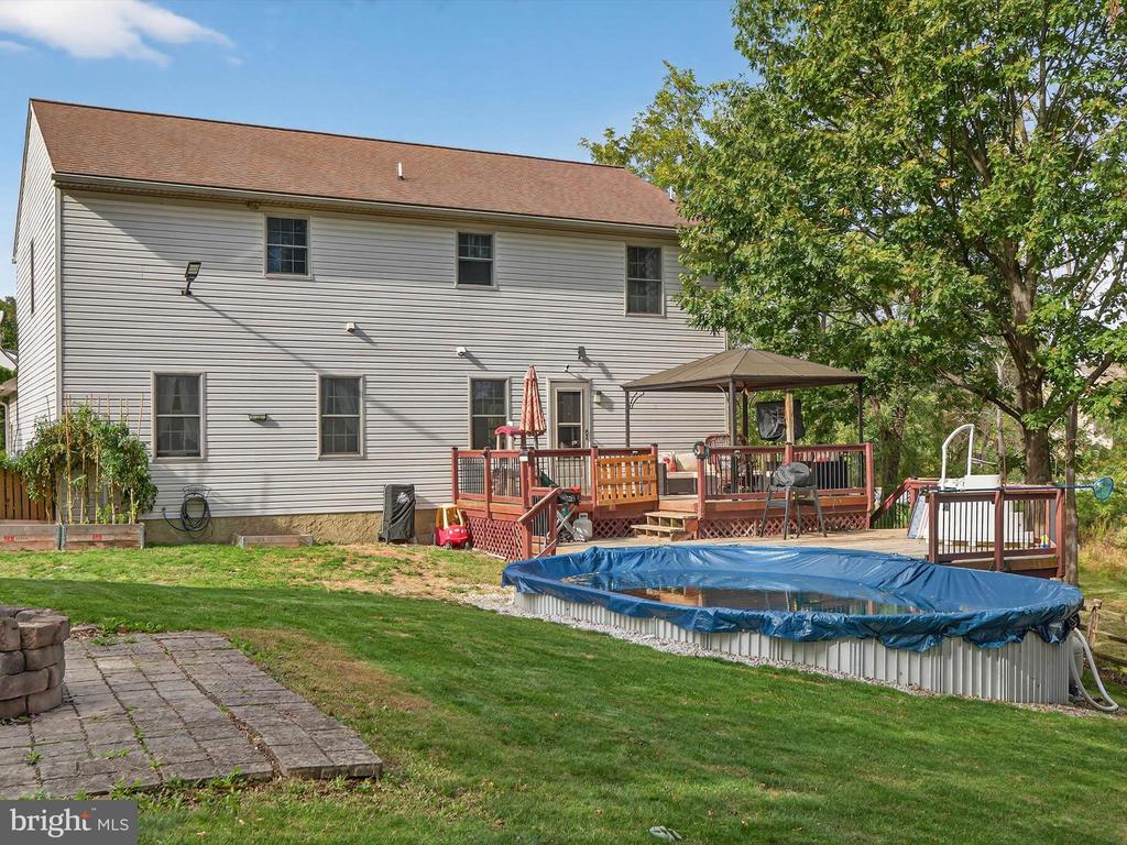 14 FIREFLY DRIVE