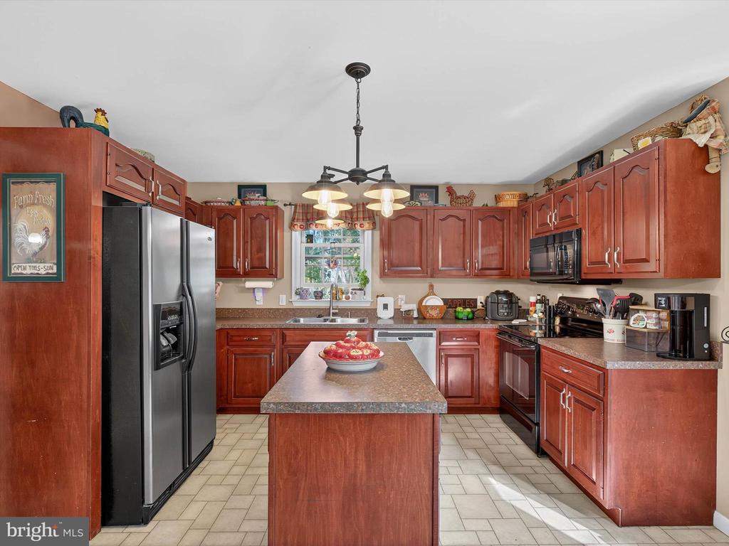 14 FIREFLY DRIVE