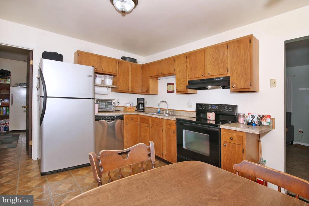 25 WALNUT MILL LANE