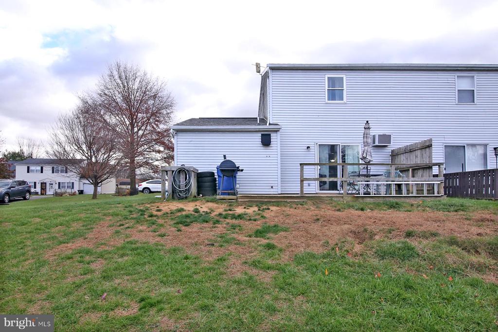 25 WALNUT MILL LANE