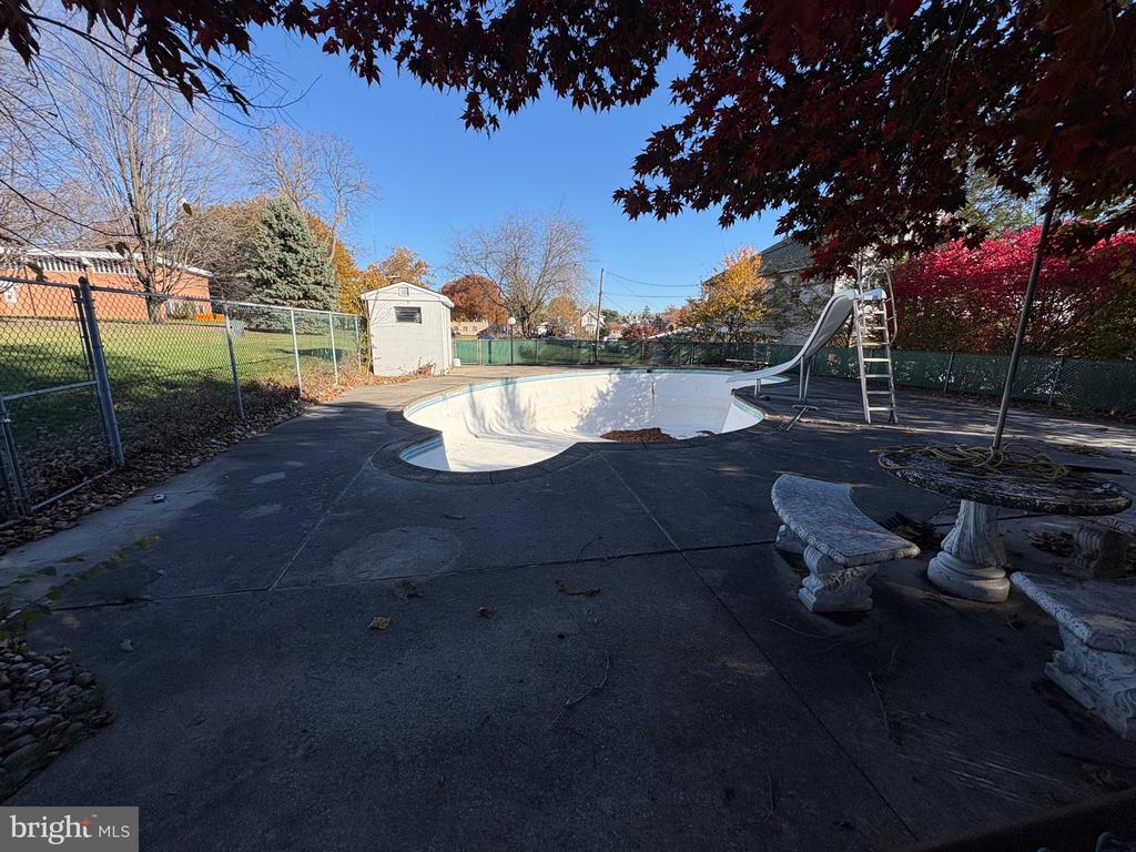 434 S 9TH STREET