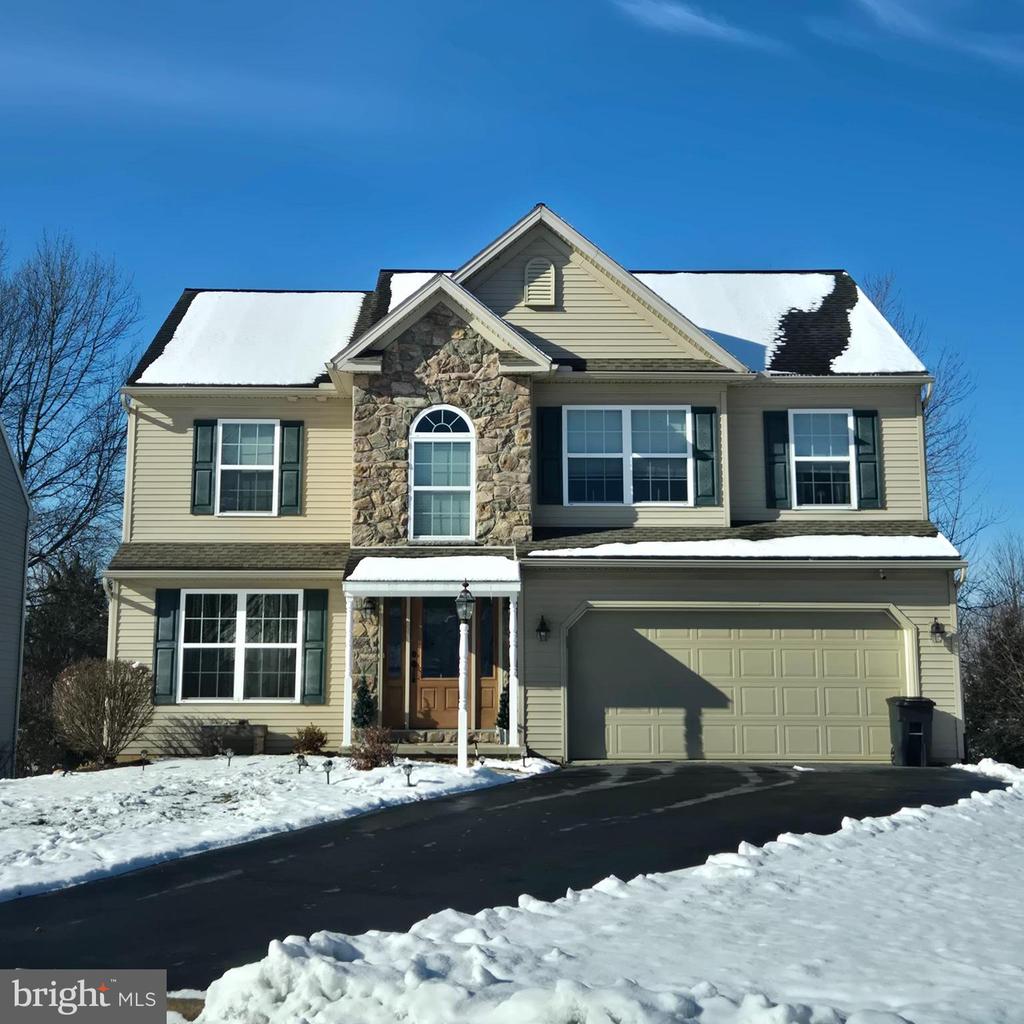 706 BROOKSIDE LANE