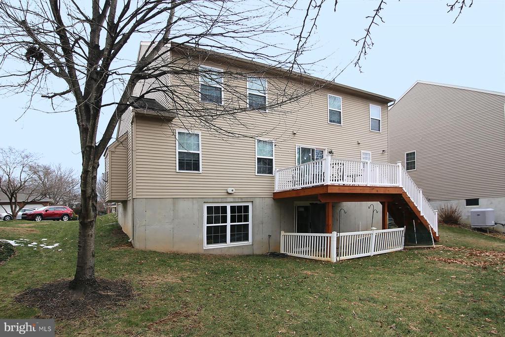 706 BROOKSIDE LANE