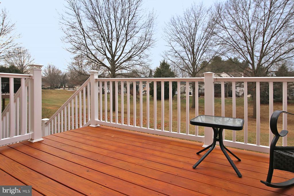 706 BROOKSIDE LANE