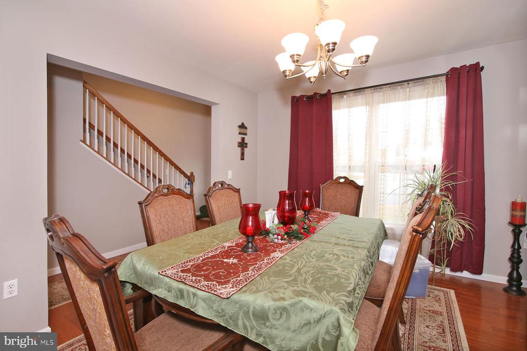 706 BROOKSIDE LANE