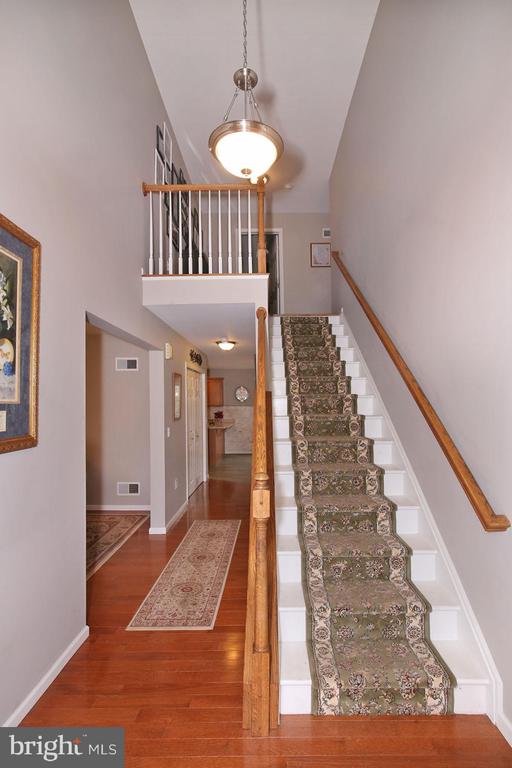 706 BROOKSIDE LANE