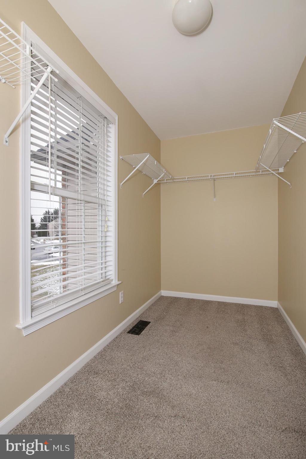 23 OAK KNOLL CIR L-0037 CIRCLE