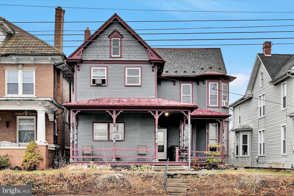7 E PENN AVENUE
