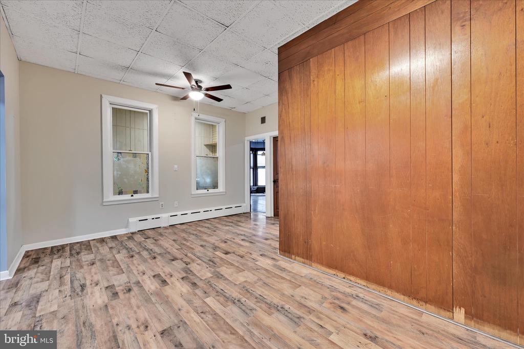 7 E PENN AVENUE