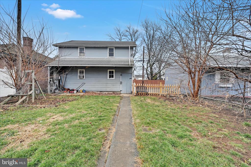 7 E PENN AVENUE