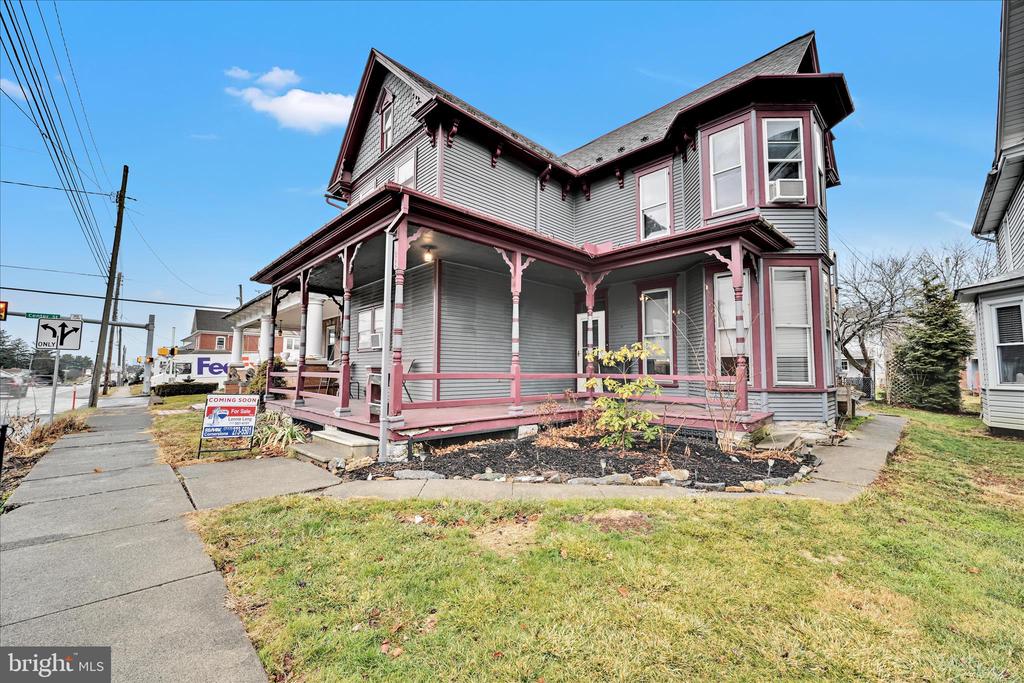 7 E PENN AVENUE