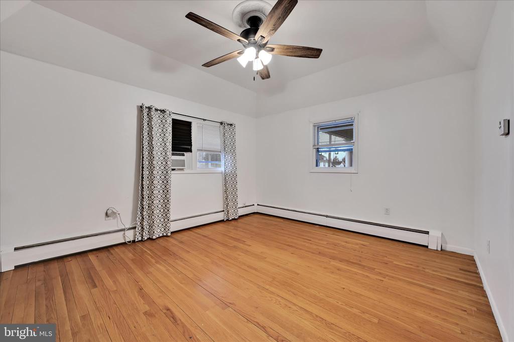 7 E PENN AVENUE