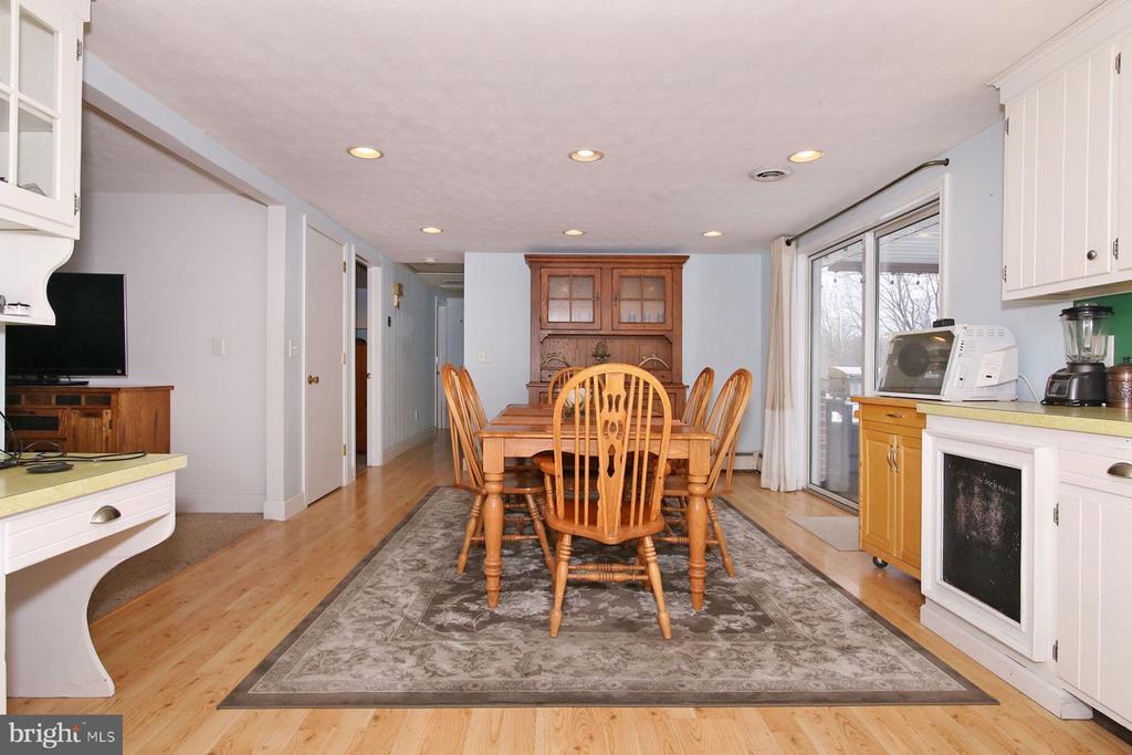 2 N WILLOW STREET