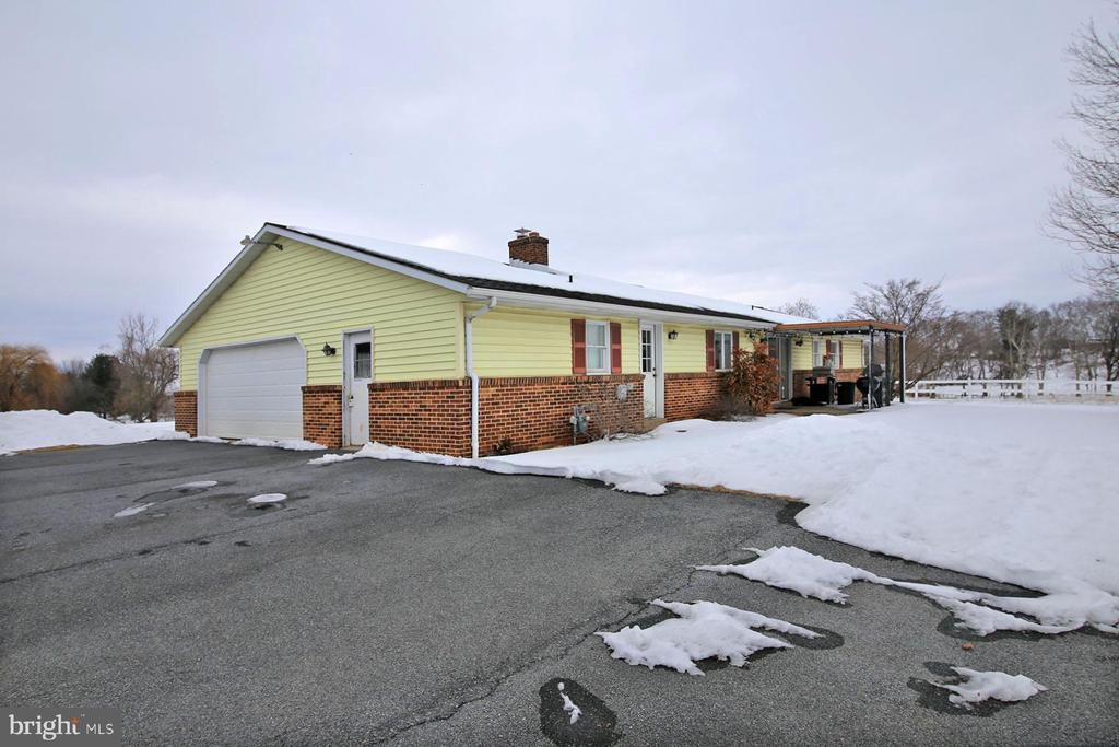 2 N WILLOW STREET