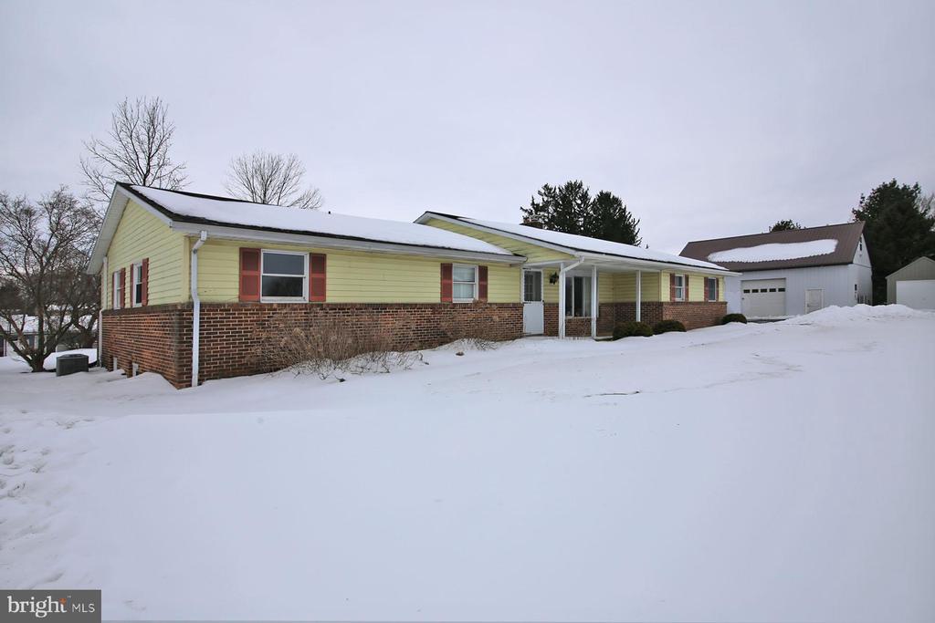 2 N WILLOW STREET