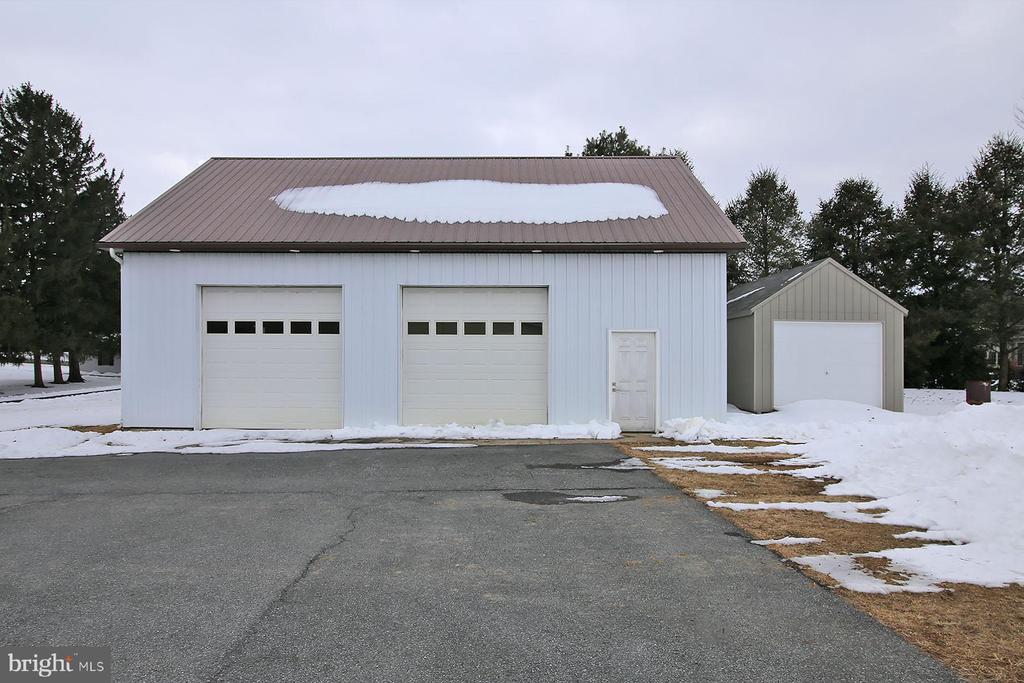 2 N WILLOW STREET