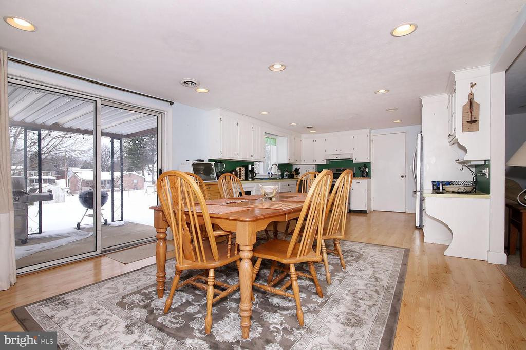 2 N WILLOW STREET