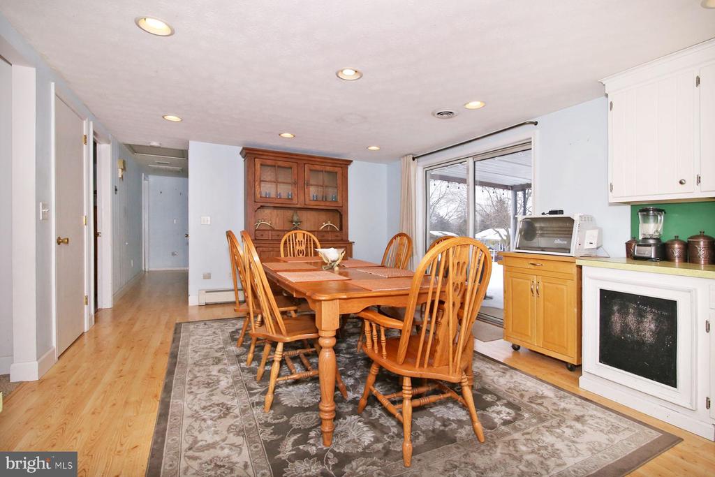 2 N WILLOW STREET
