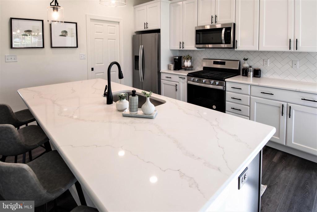 405 LAVENDER LANE Unit: LOT 65