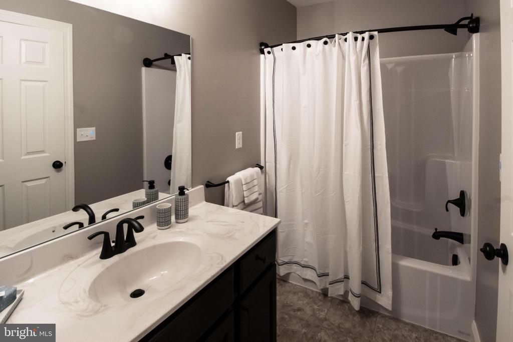 405 LAVENDER LANE Unit: LOT 65