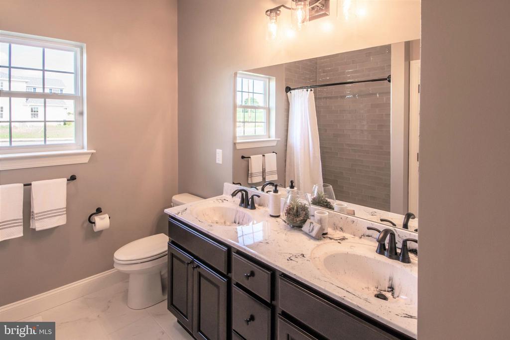 405 LAVENDER LANE Unit: LOT 65