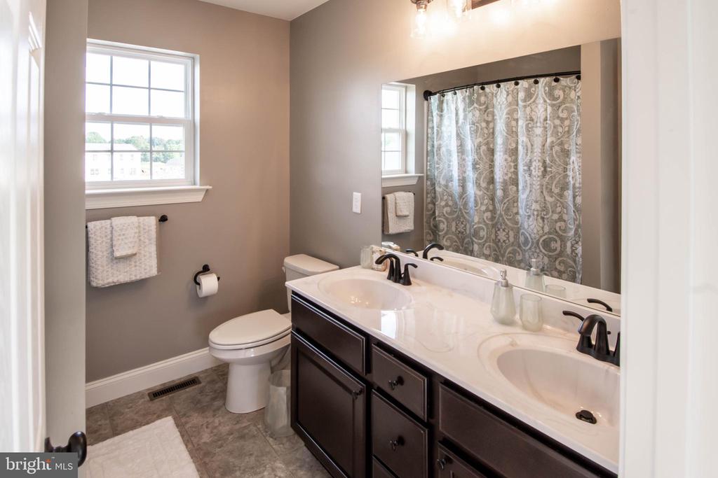 405 LAVENDER LANE Unit: LOT 65