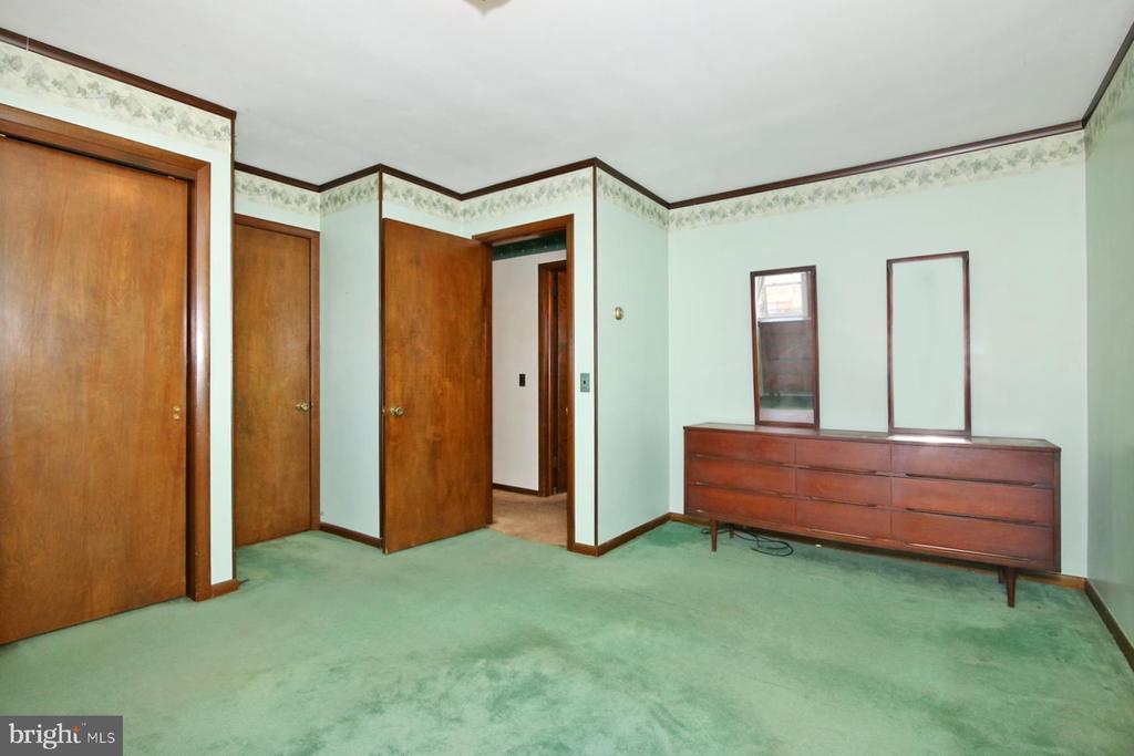 68 EISENHAUER ROAD