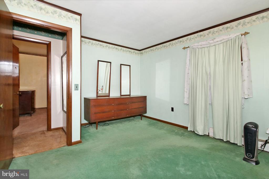 68 EISENHAUER ROAD