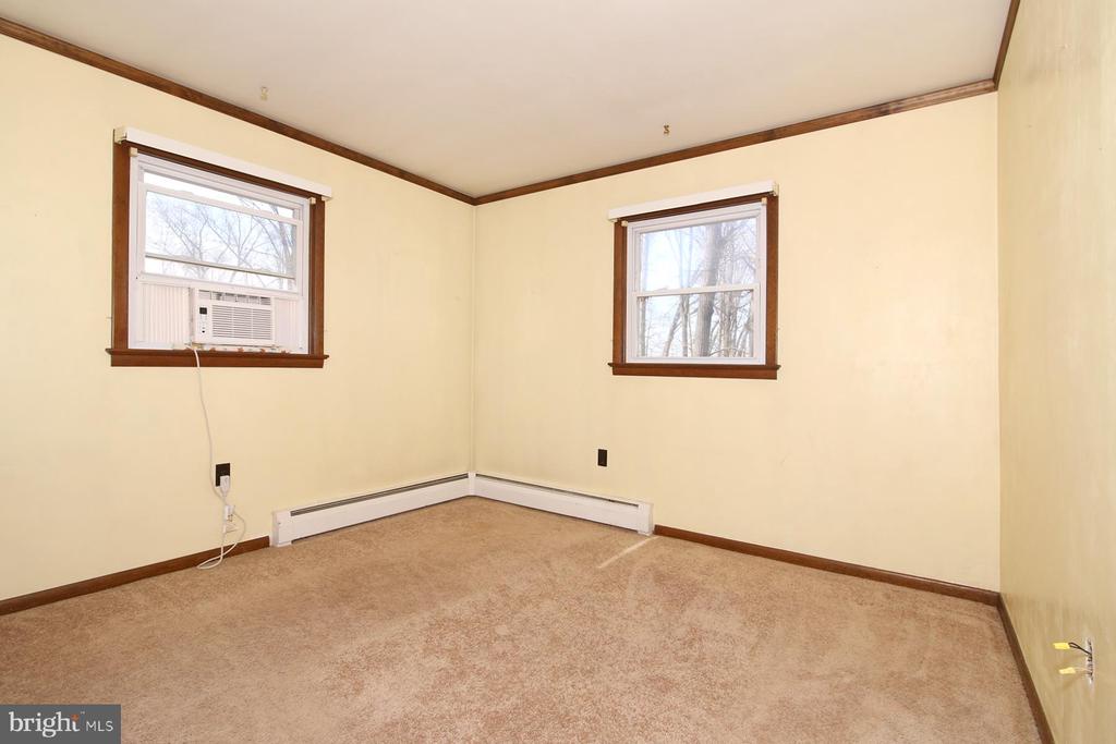 68 EISENHAUER ROAD