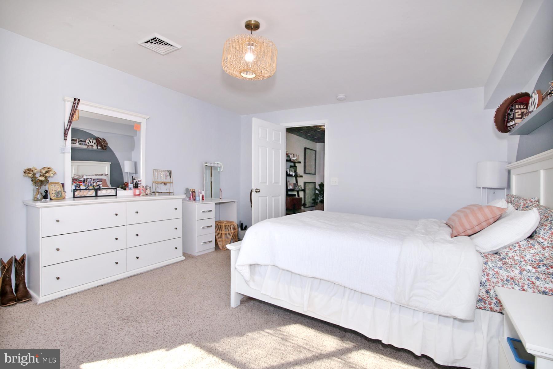 514 N MILL STREET 48