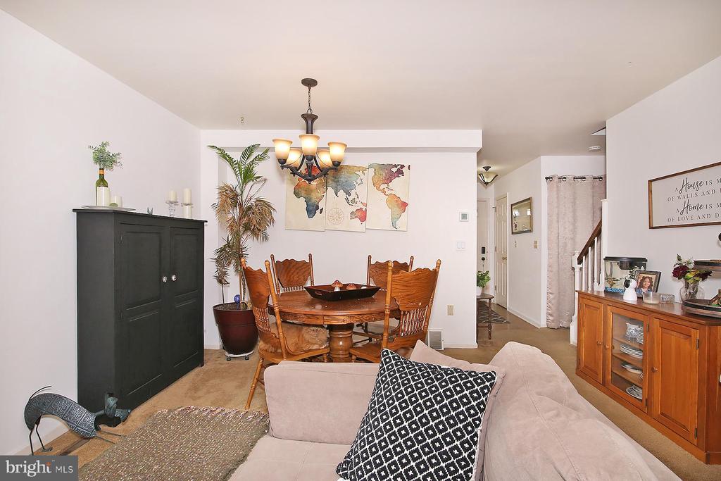 1927 CARLTON DRIVE
