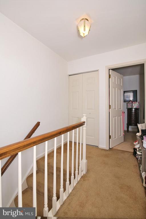 1927 CARLTON DRIVE
