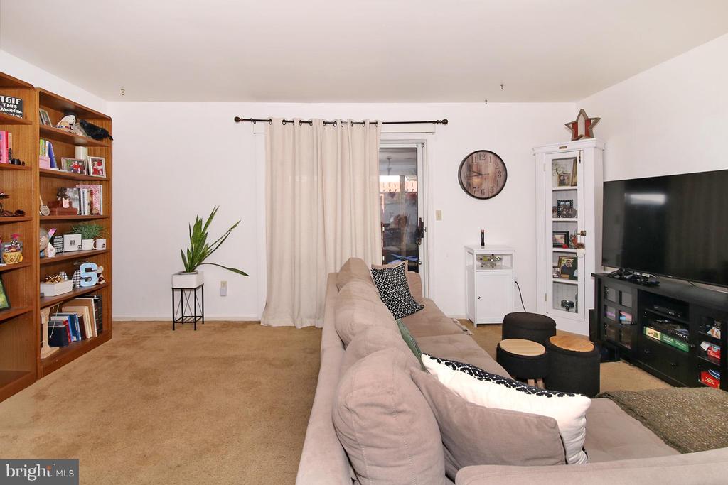 1927 CARLTON DRIVE