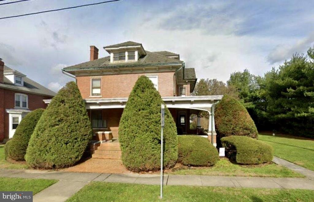 133 E PENN AVENUE