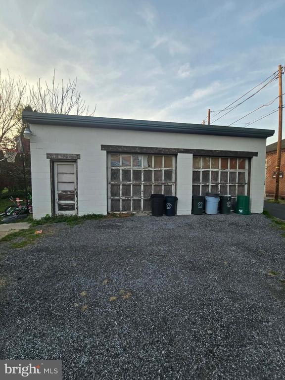 36 N RAILROAD STREET