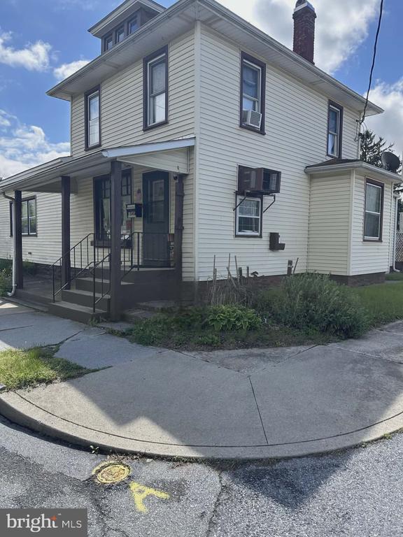 1540 WALNUT STREET