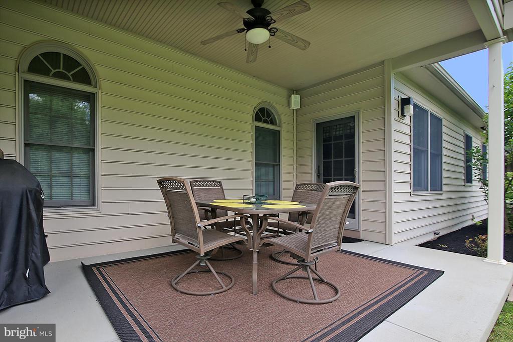 33 STRATHFORD DR L-0026 DRIVE