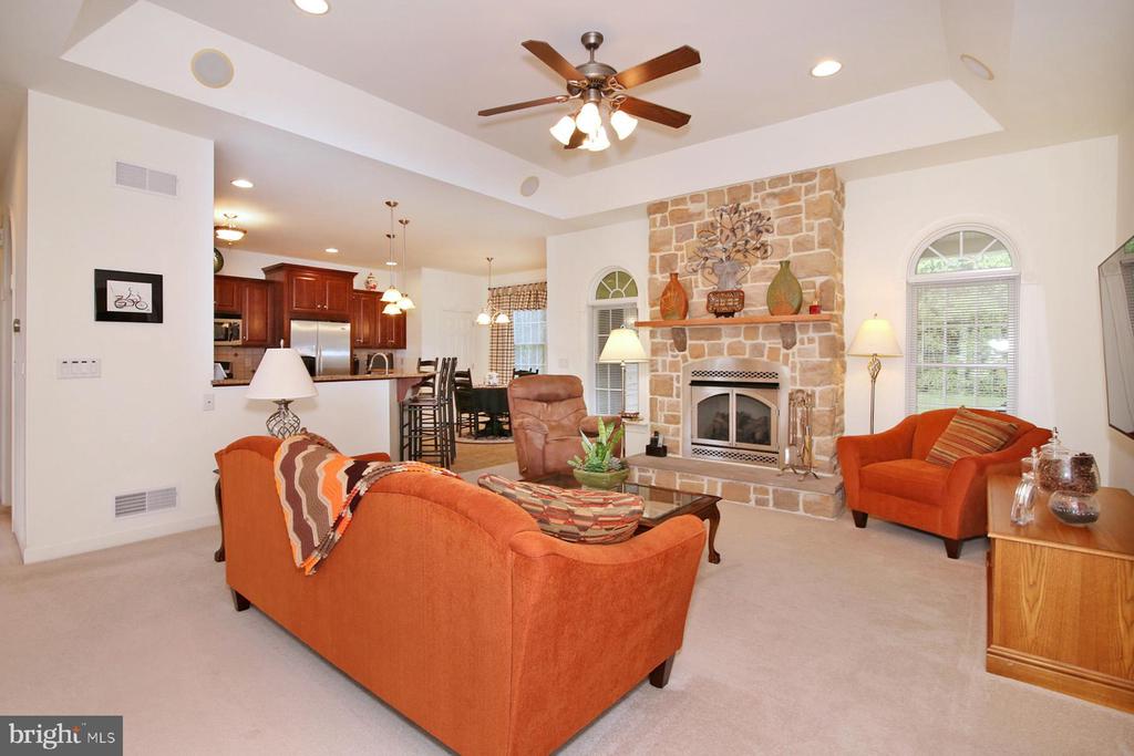 33 STRATHFORD DR L-0026 DRIVE
