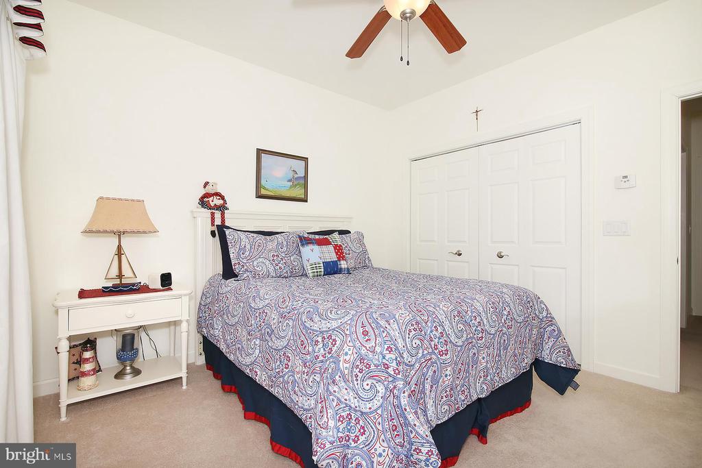 33 STRATHFORD DR L-0026 DRIVE