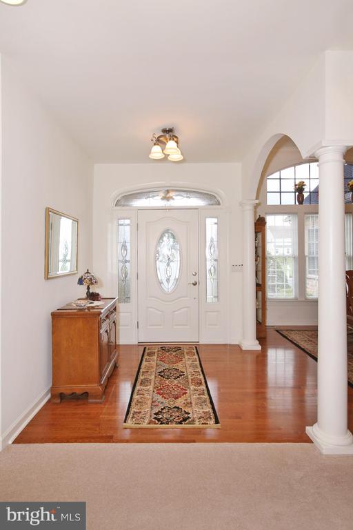 33 STRATHFORD DR L-0026 DRIVE