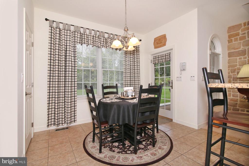 33 STRATHFORD DR L-0026 DRIVE