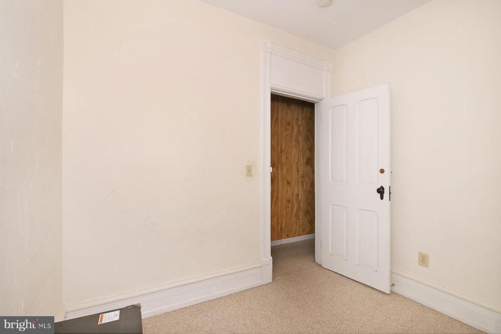 27 N 6TH STREET