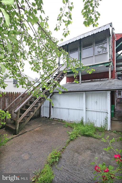 27 N 6TH STREET