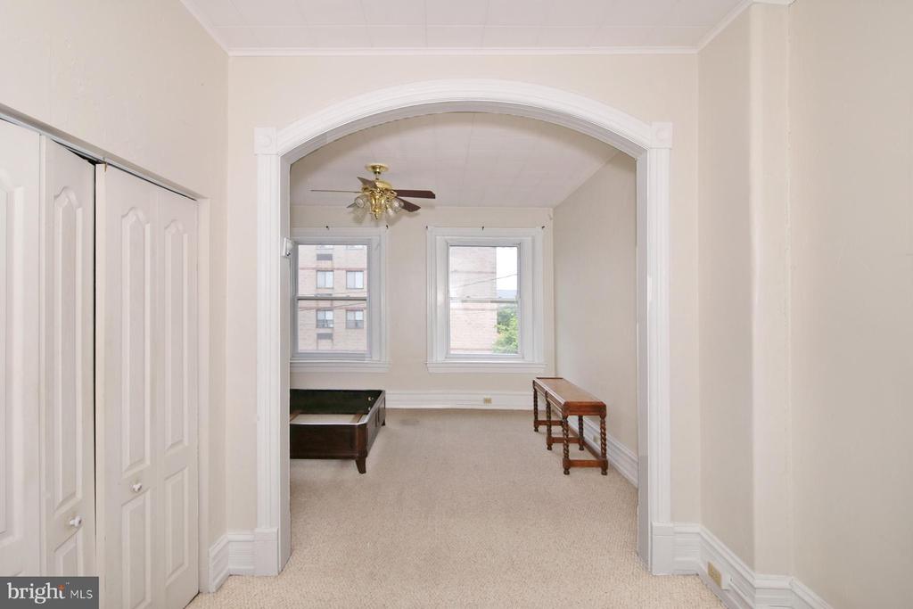 27 N 6TH STREET
