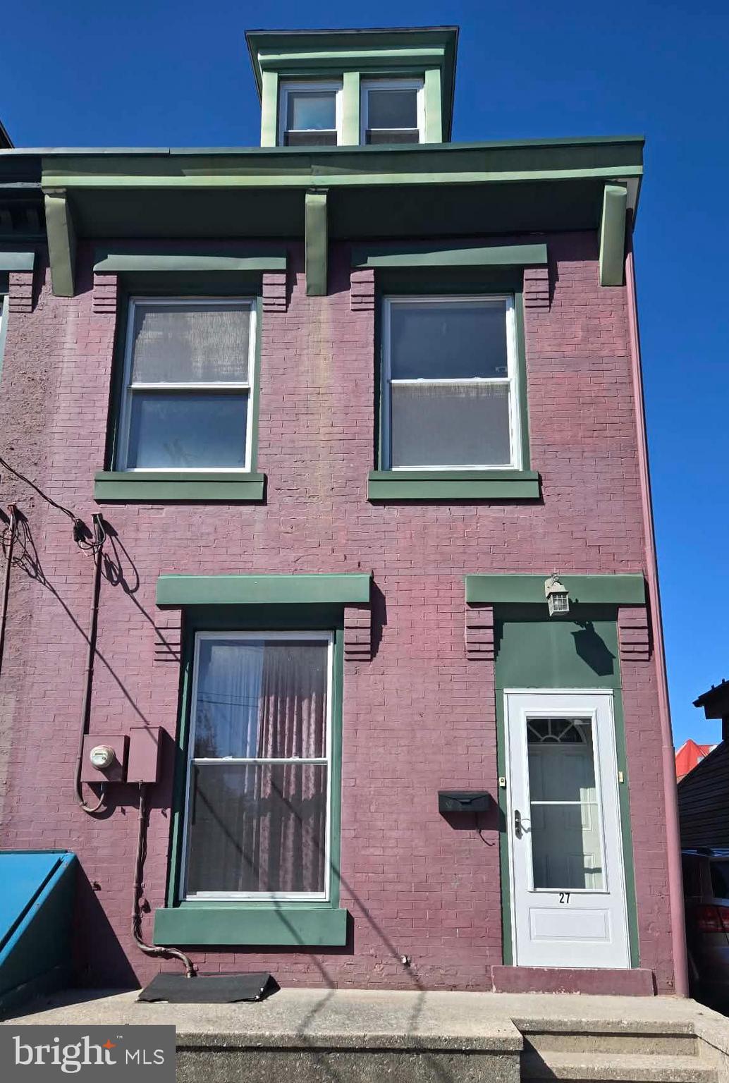 27 N 6TH STREET