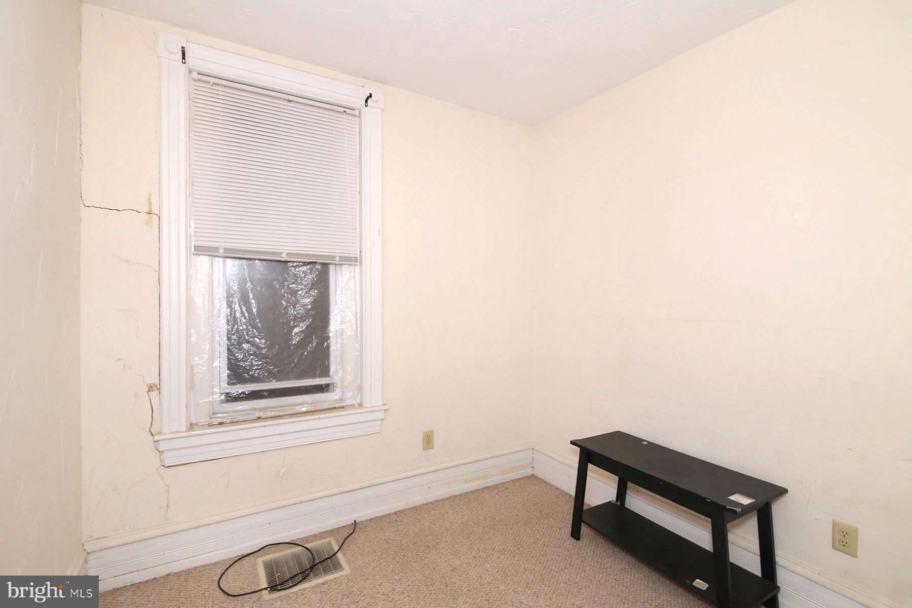 27 N 6TH STREET