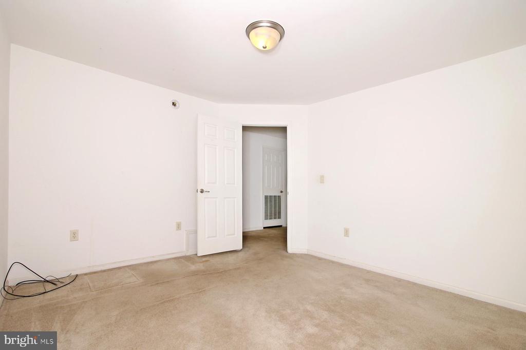 9 MILLARD DRIVE