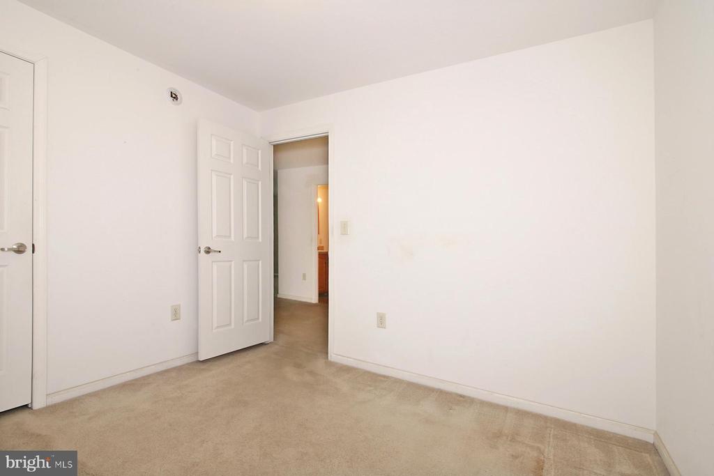 9 MILLARD DRIVE